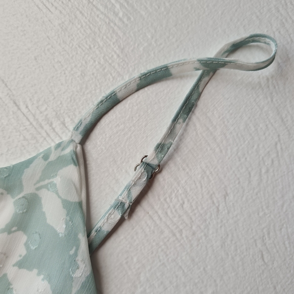 Ally Size 8 Floral Pastel Green & White Playsuit - Picture 6 of 11